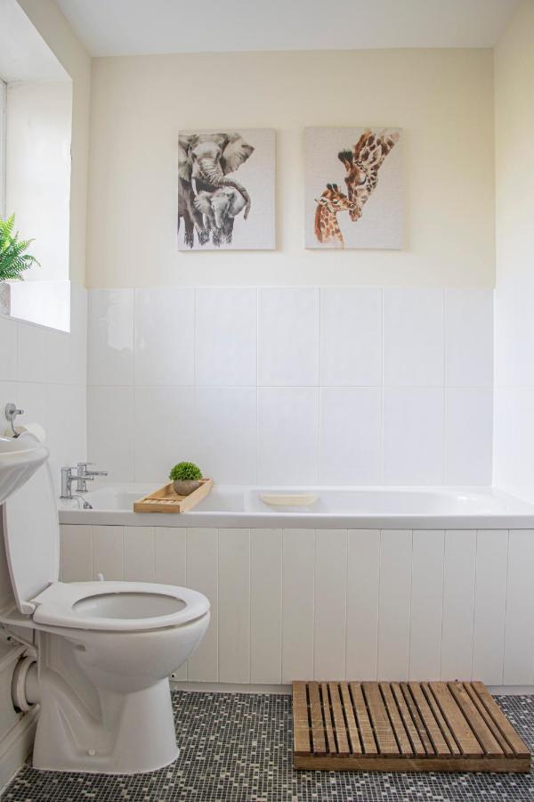 Lovely 3-Bedroom Apartment In Colchester Esterno foto